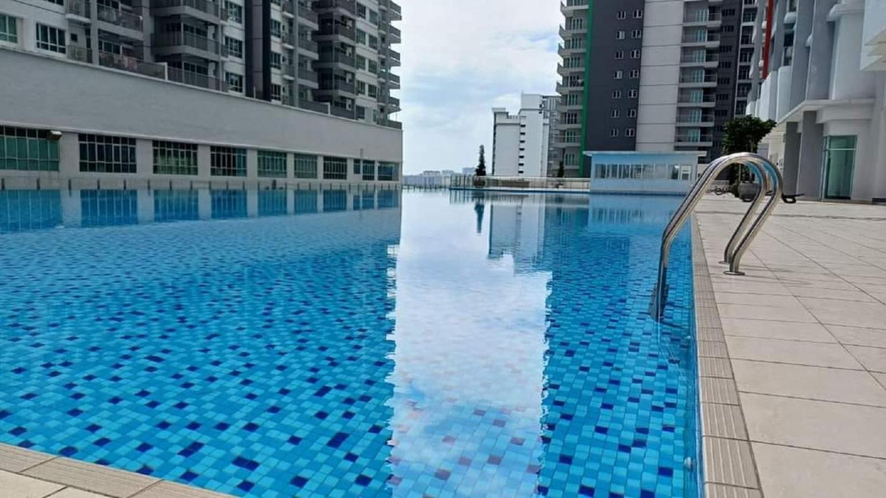 Apartment Razak 2 Or 3 Bedroom Klcc View Sungai Besi, Kuala Lumpur