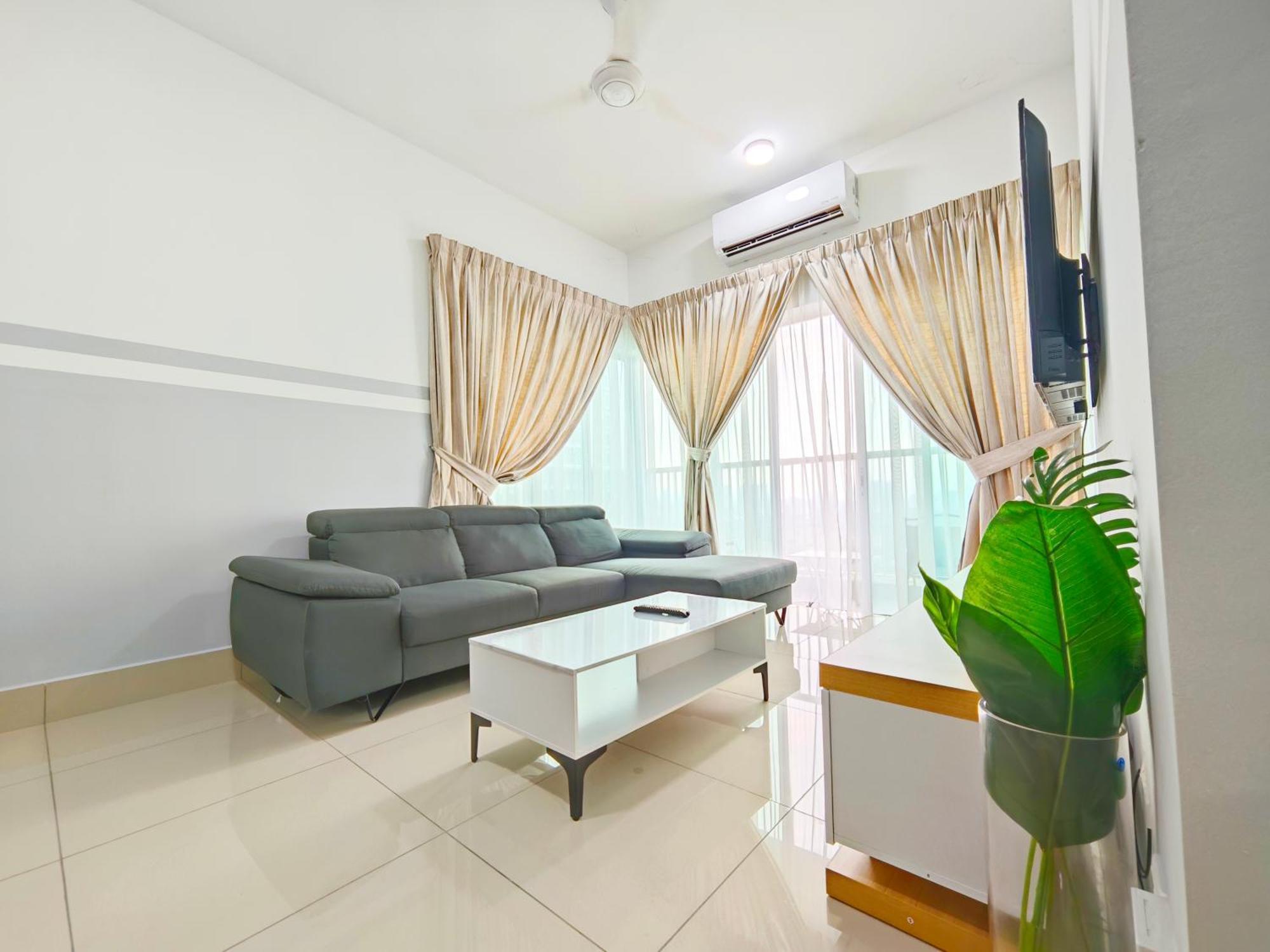 Razak 2 Or 3 Bedroom Klcc View Sungai Besi, Apartment *