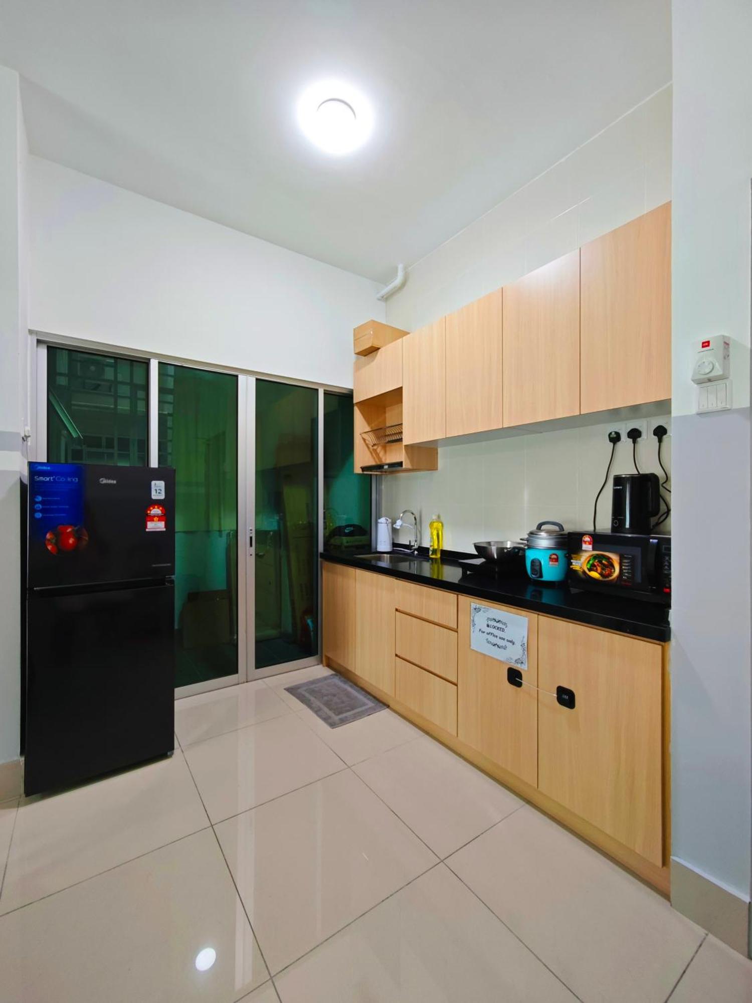 Razak 2 Or 3 Bedroom Klcc View Sungai Besi, * Kuala Lumpur