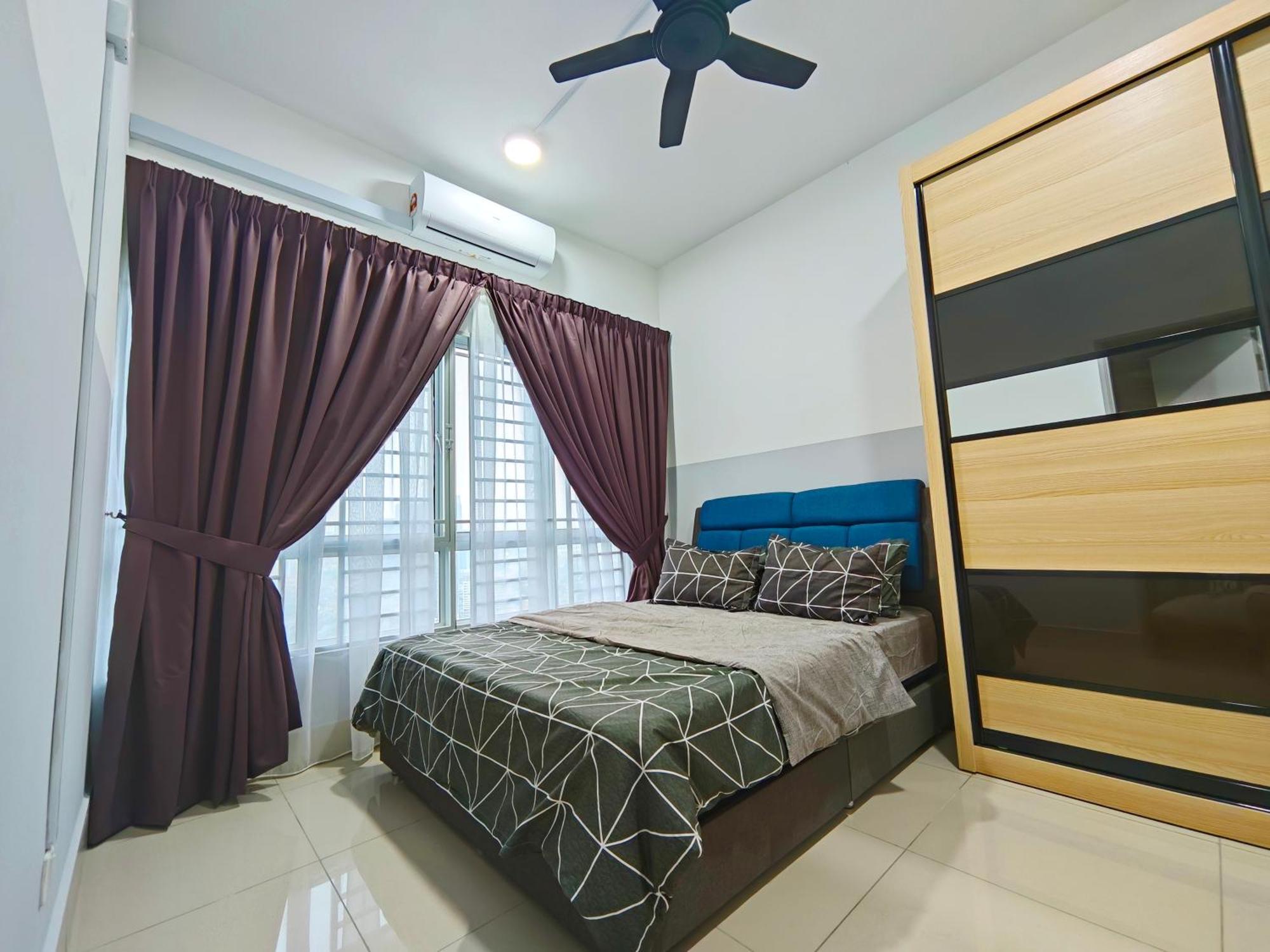 Razak 2 Or 3 Bedroom Klcc View Sungai Besi, Kuala Lumpur