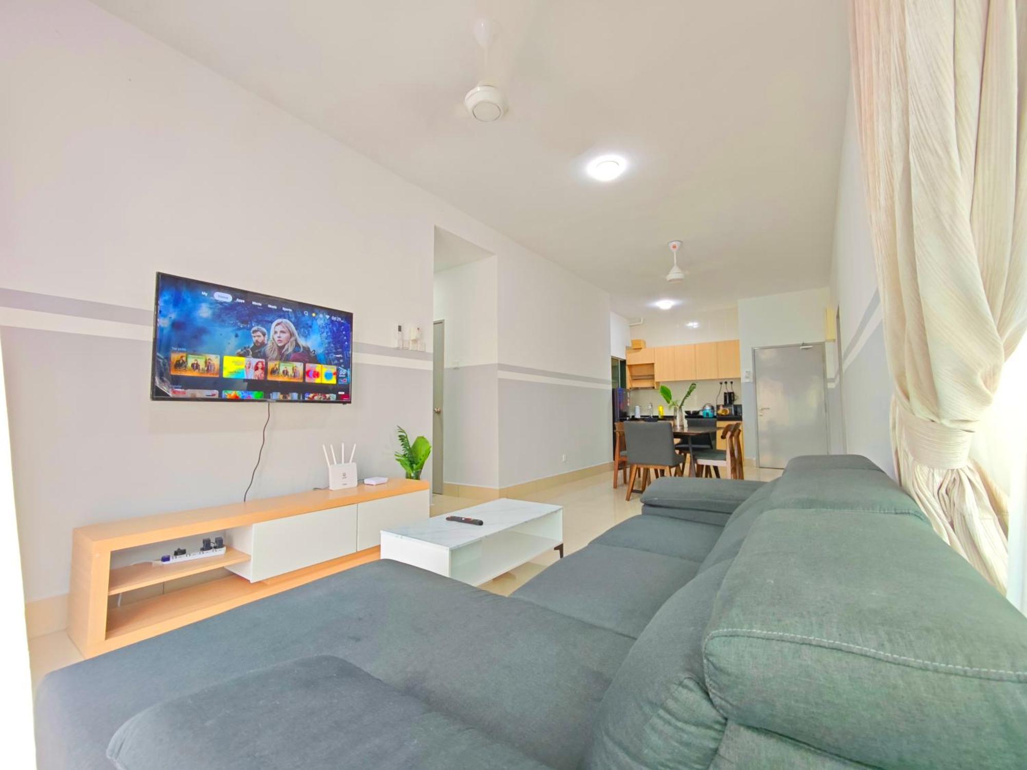 Razak 2 Or 3 Bedroom Klcc View Sungai Besi, * Kuala Lumpur