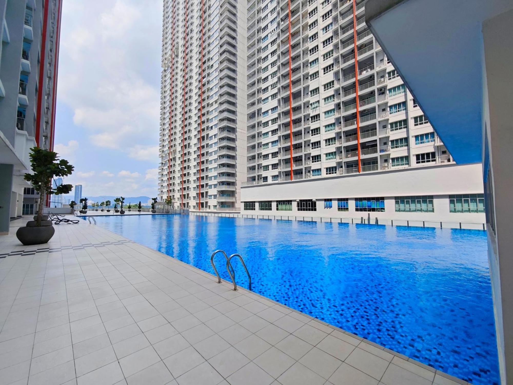 Apartment Razak 2 Or 3 Bedroom Klcc View Sungai Besi, Kuala Lumpur